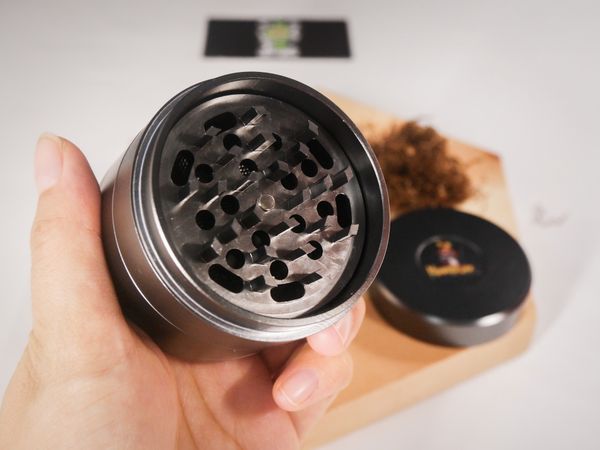 Grinder 7 Pieces Honeypuff 5 z2928916224466 753388ed76c49d55a04b5affbfdcf6ef 7c93d867ea214456bbc68de0b9478708 grande