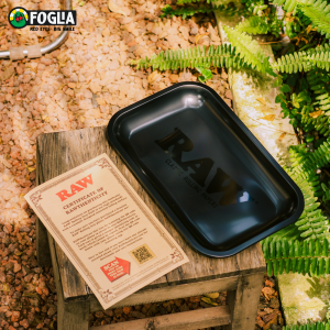 RAW ROLLING TRAY MATTE BLACK MED 4